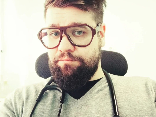 {{ doctor.name }}
